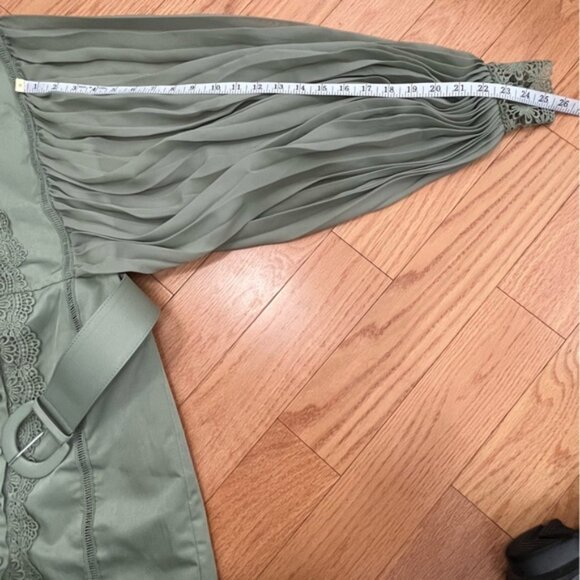 ASOS esign ini ress ith leated leeve nd uipure ace rim - Picture 12 of 14